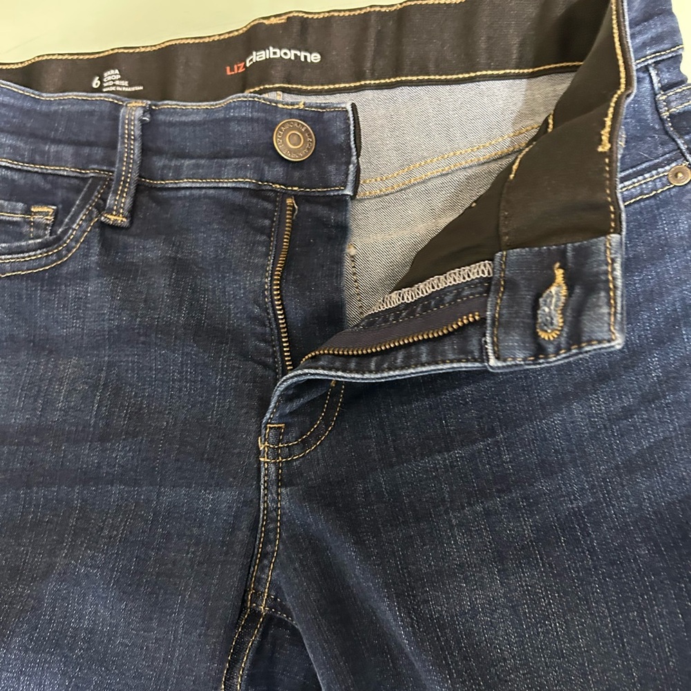 Liz Claiborne Sara Crop Mid-Rise jeans size 6 - Picture 6 of 13